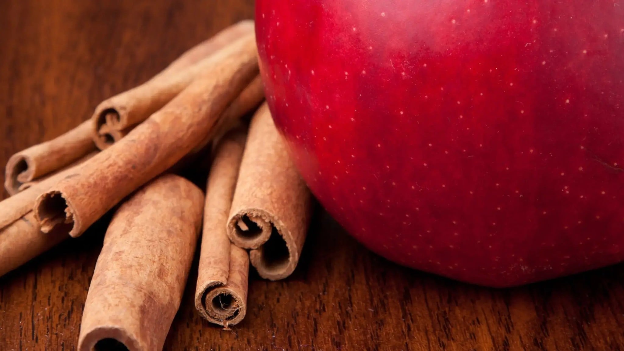 Tinh Dầu Treo Xe Ô Tô Areon Fresco Apple & Cinnamon Hương Táo Quế - Ảnh phụ